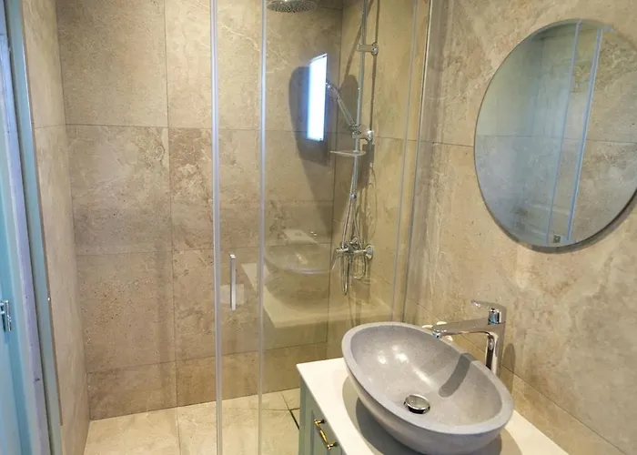 Luxury 5-bedroom Kalopanayiotis *