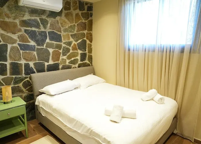 Luxury 5-bedroom Kalopanayiotis *