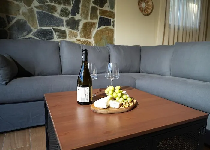 Luxury 5-bedroom Kalopanayiotis