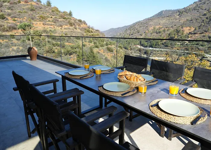 Luxury 5-bedroom Kalopanayiotis