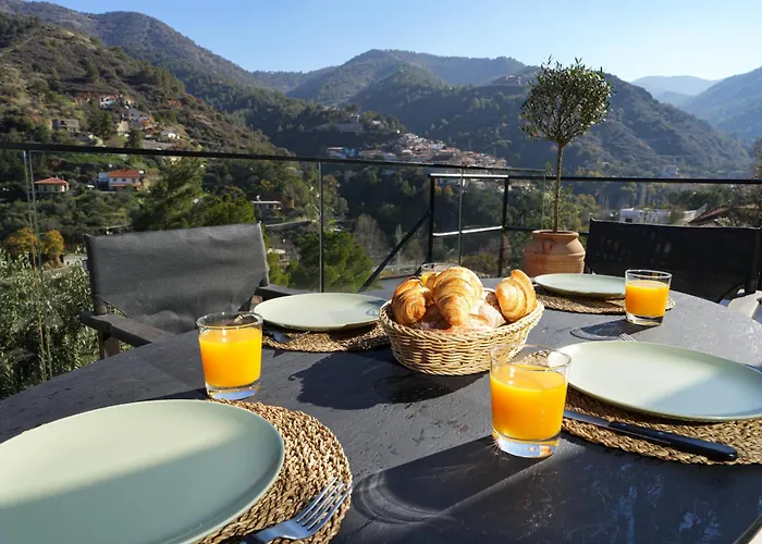 Luxury 5-bedroom Kalopanayiotis *