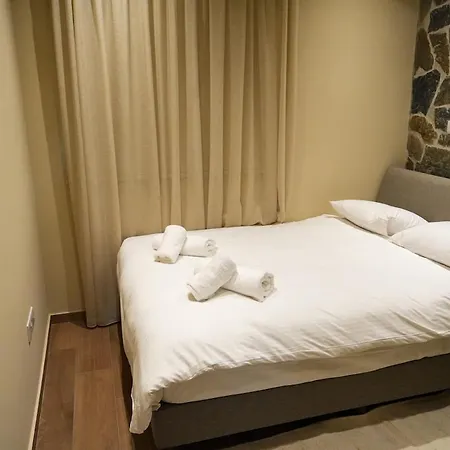 Luxury 5-bedroom Kalopanayiotis Kalopanajótisz