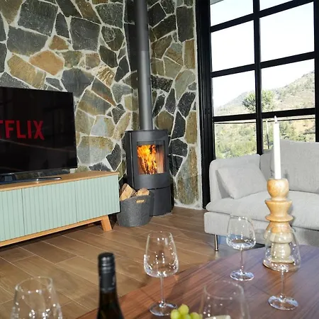 Luxury 5-bedroom Kalopanayiotis Kalopanajótisz