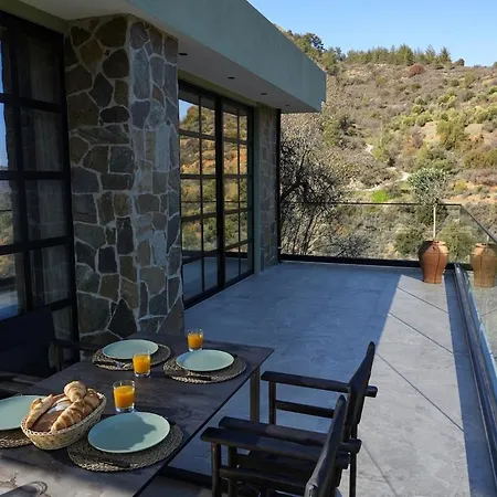 Luxury 5-bedroom Kalopanayiotis * Kalopanagiotis