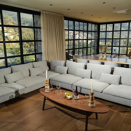 Luxury 5-bedroom Kalopanayiotis *