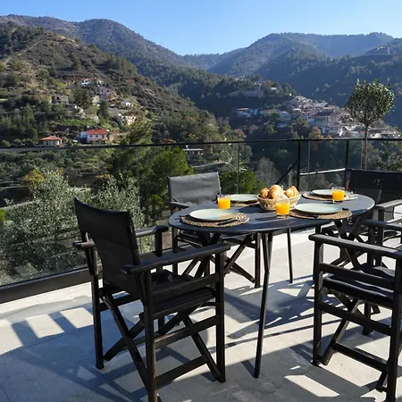 Luxury 5-bedroom Kalopanayiotis Holiday home
