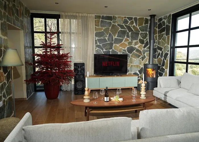 Luxury 5-bedroom Kalopanayiotis Kalopanagiotis